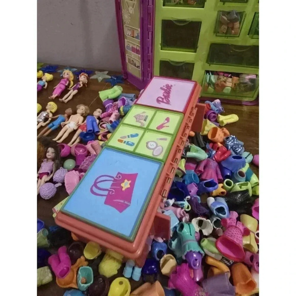 Polly Pocket - Massive Lot Of Dolls Clothing, Pets, and Accessories- Vintage - Picture 10 of 16